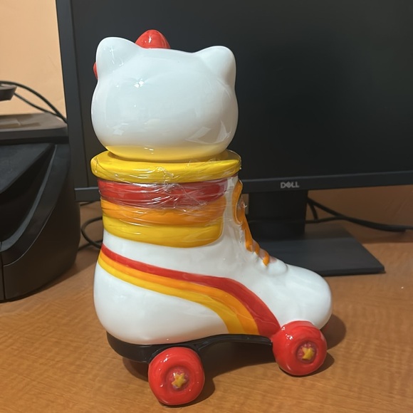 Hello kitty cookie jar - Picture 2 of 3